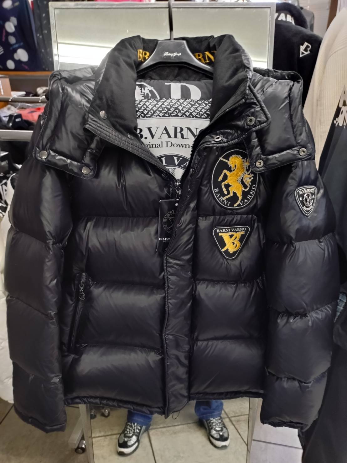 紳士服ミッキー