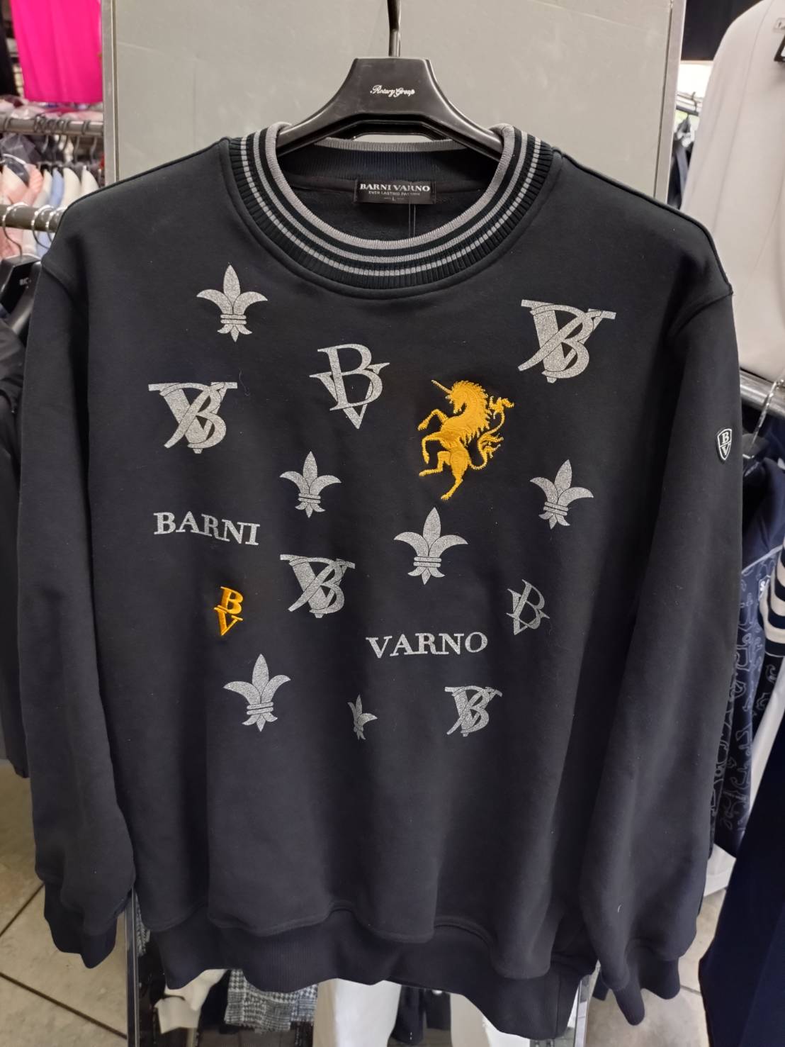 紳士服ミッキー